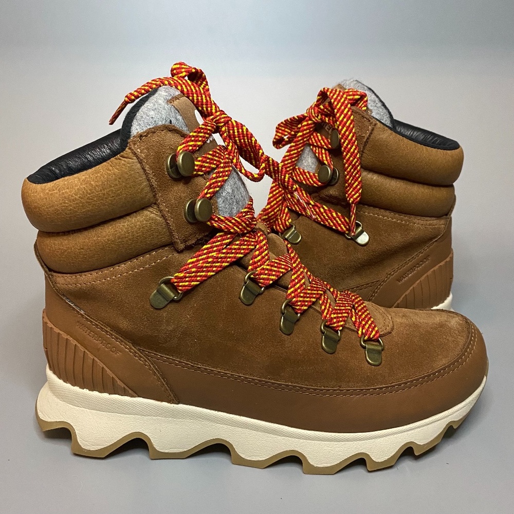 Sorel Kinetic Conquest Boots Velvet Tan 8